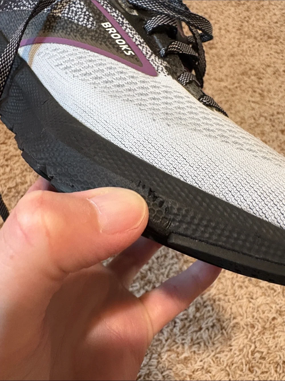 Brooks Launch 10 Running Shoes in Black Violet Women’s size 8